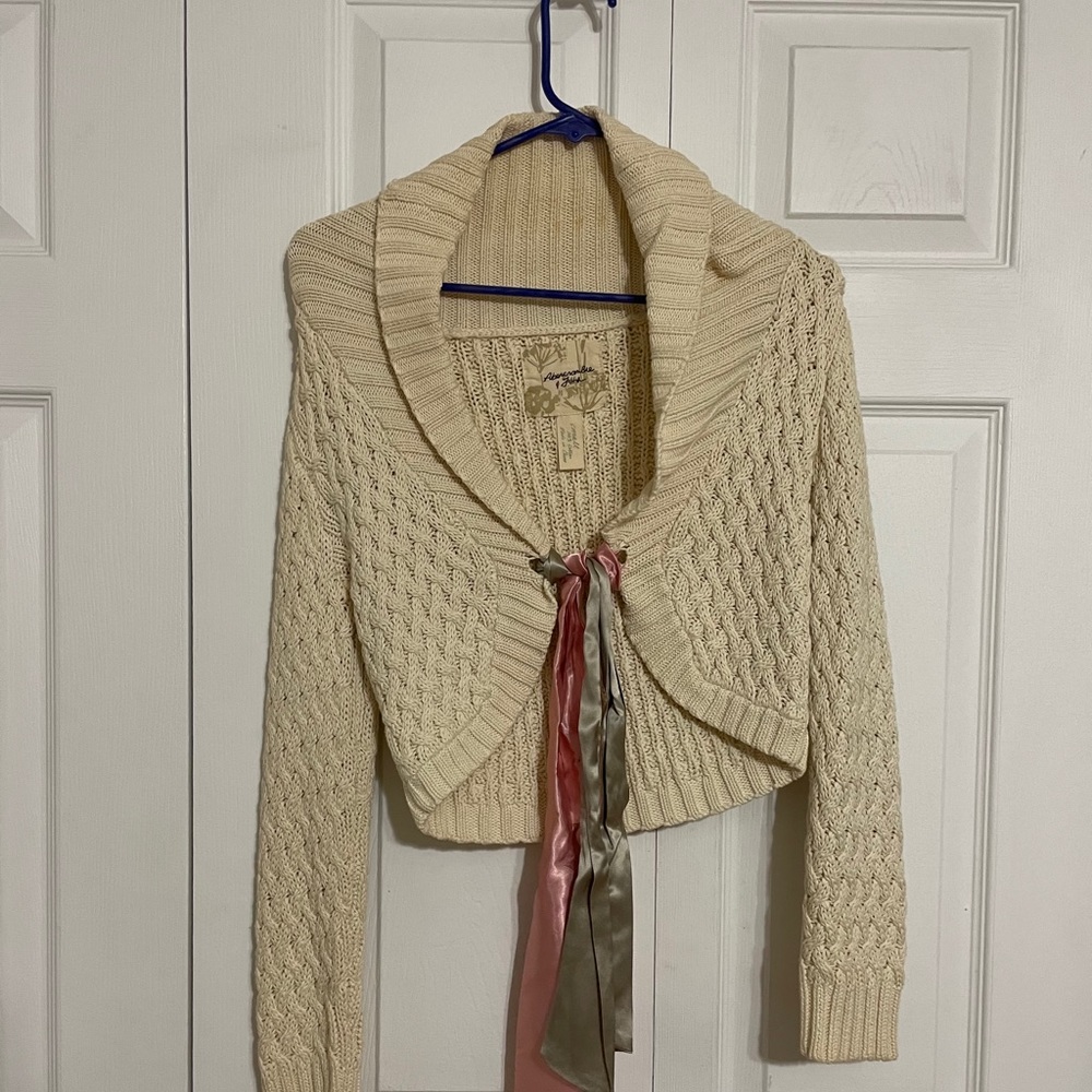 Knitted crop sweater